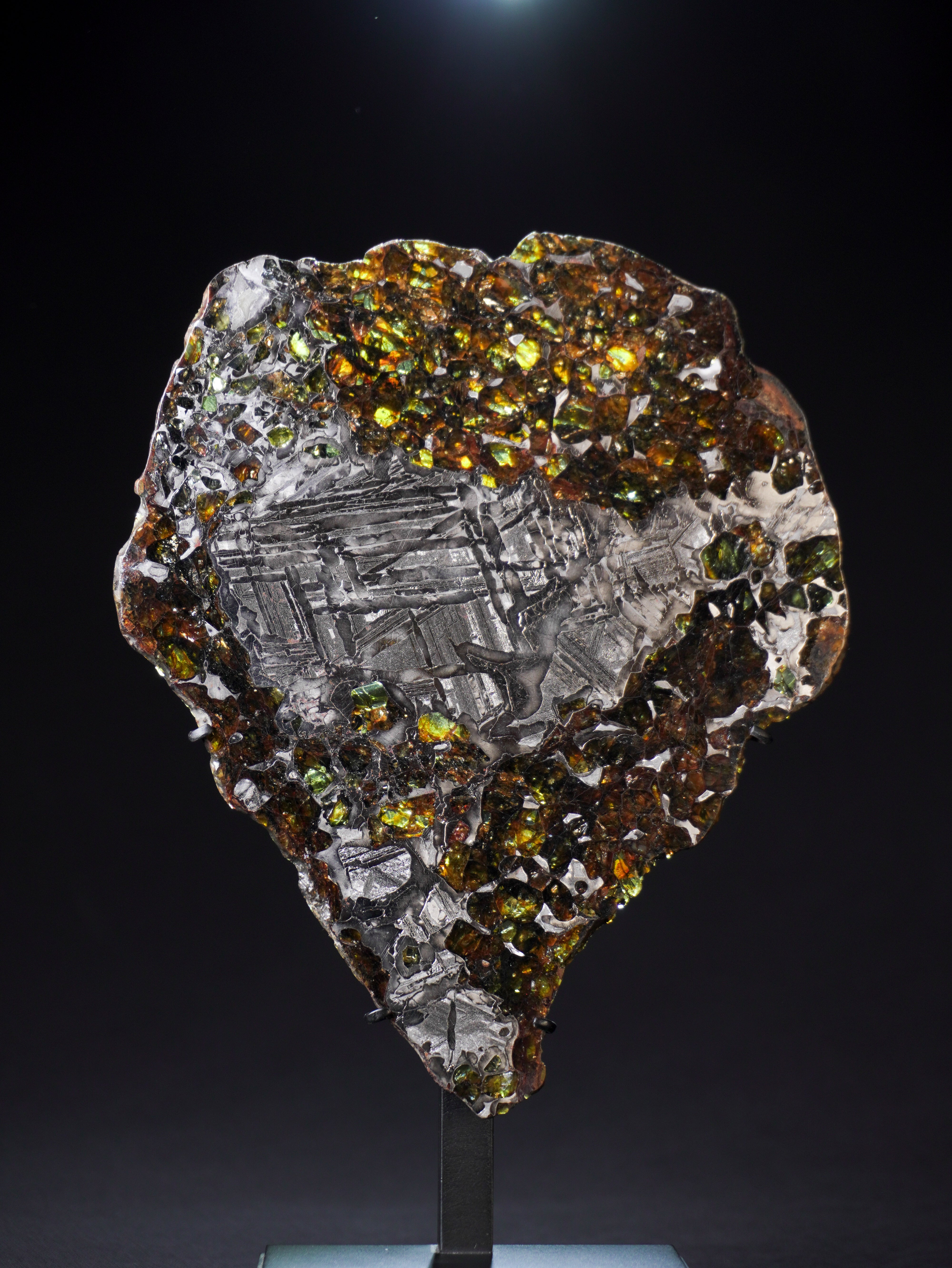 SEYMCHAN METEORITE, MAGADAN REGION, RUSSIA. 187  GRAMS.