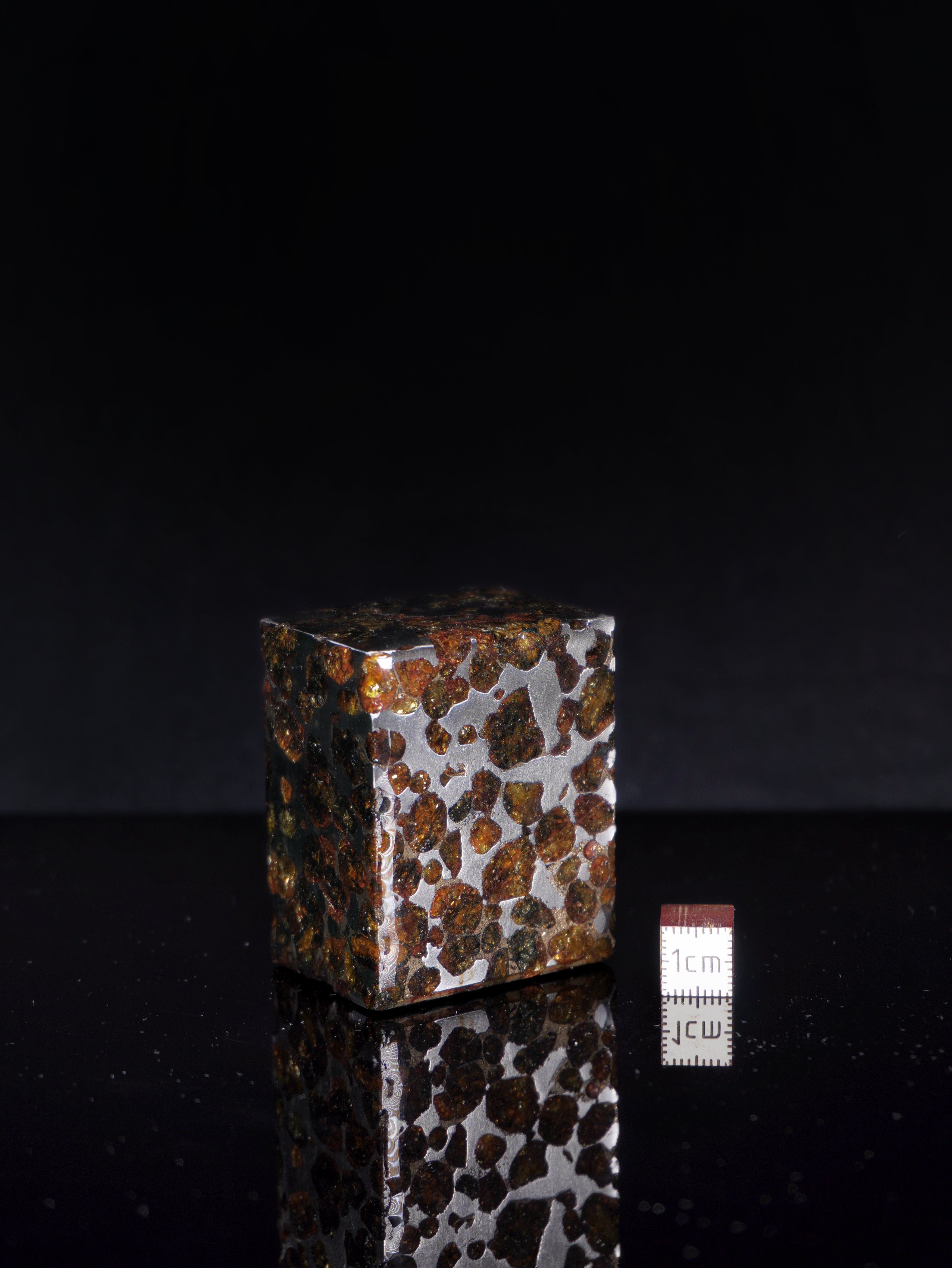 SERICHO PALLASITE METEORITE, KENYA. 258 GRAMS CUBE