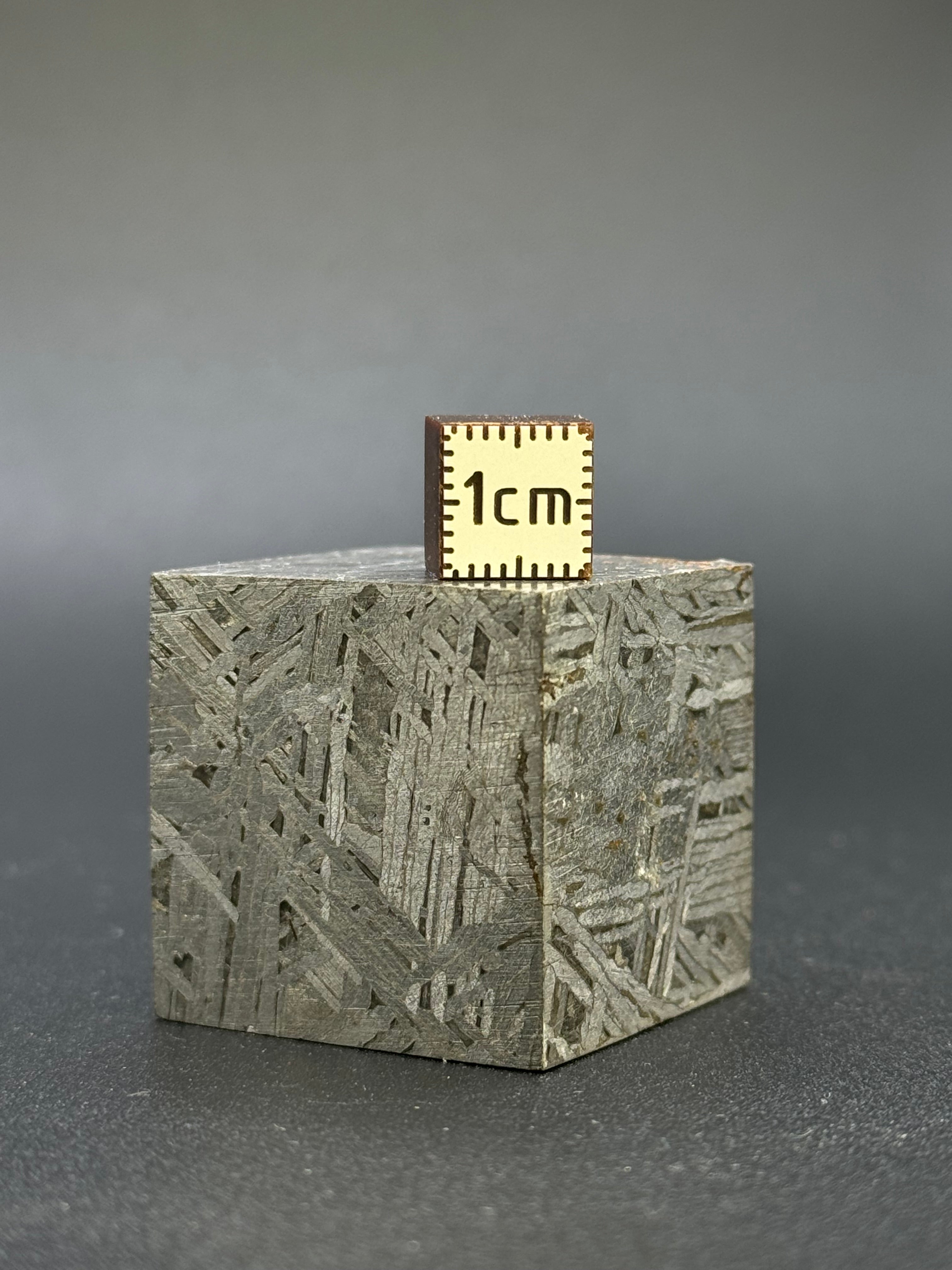 ALETAI, GOBI DESERT, CHINA. 195 grams CUBE.