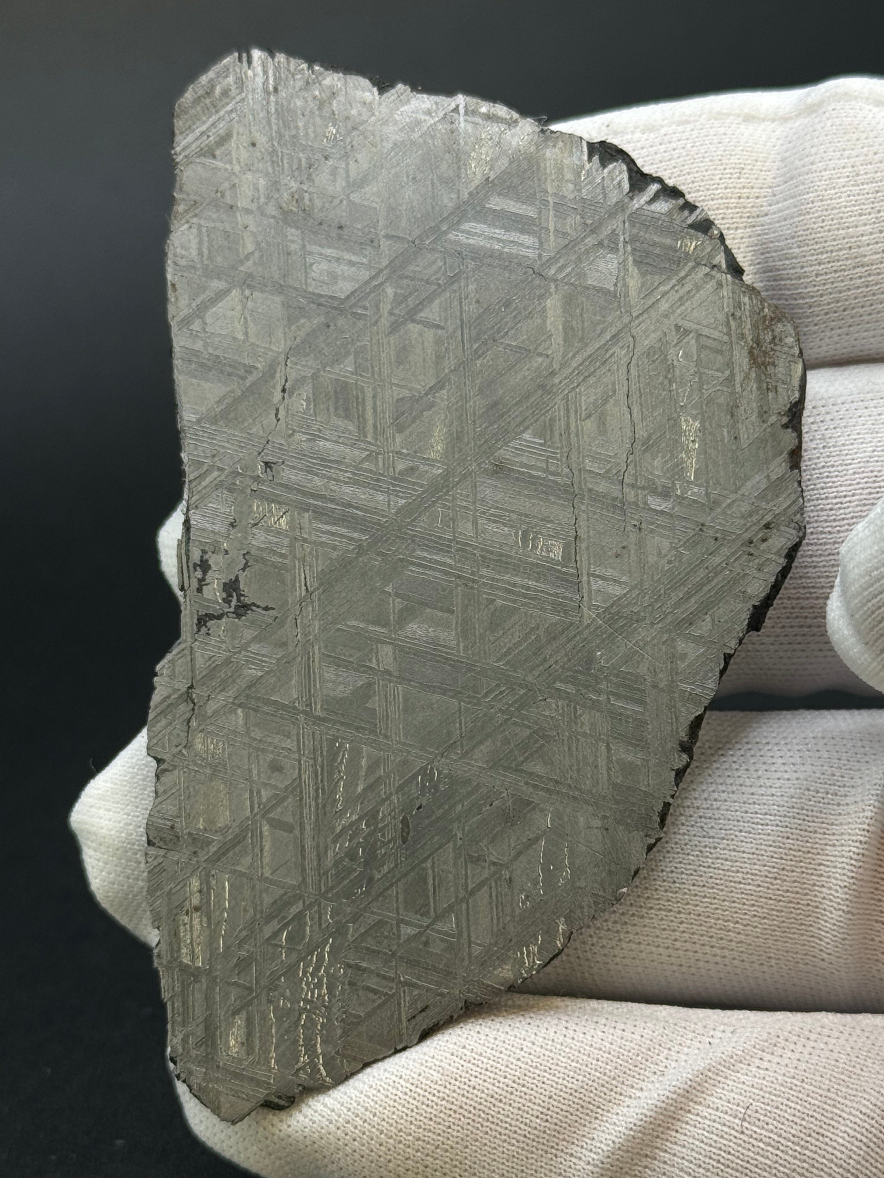 Muonionalusta Meteorite, Sweden. 68,31 grams slice.
