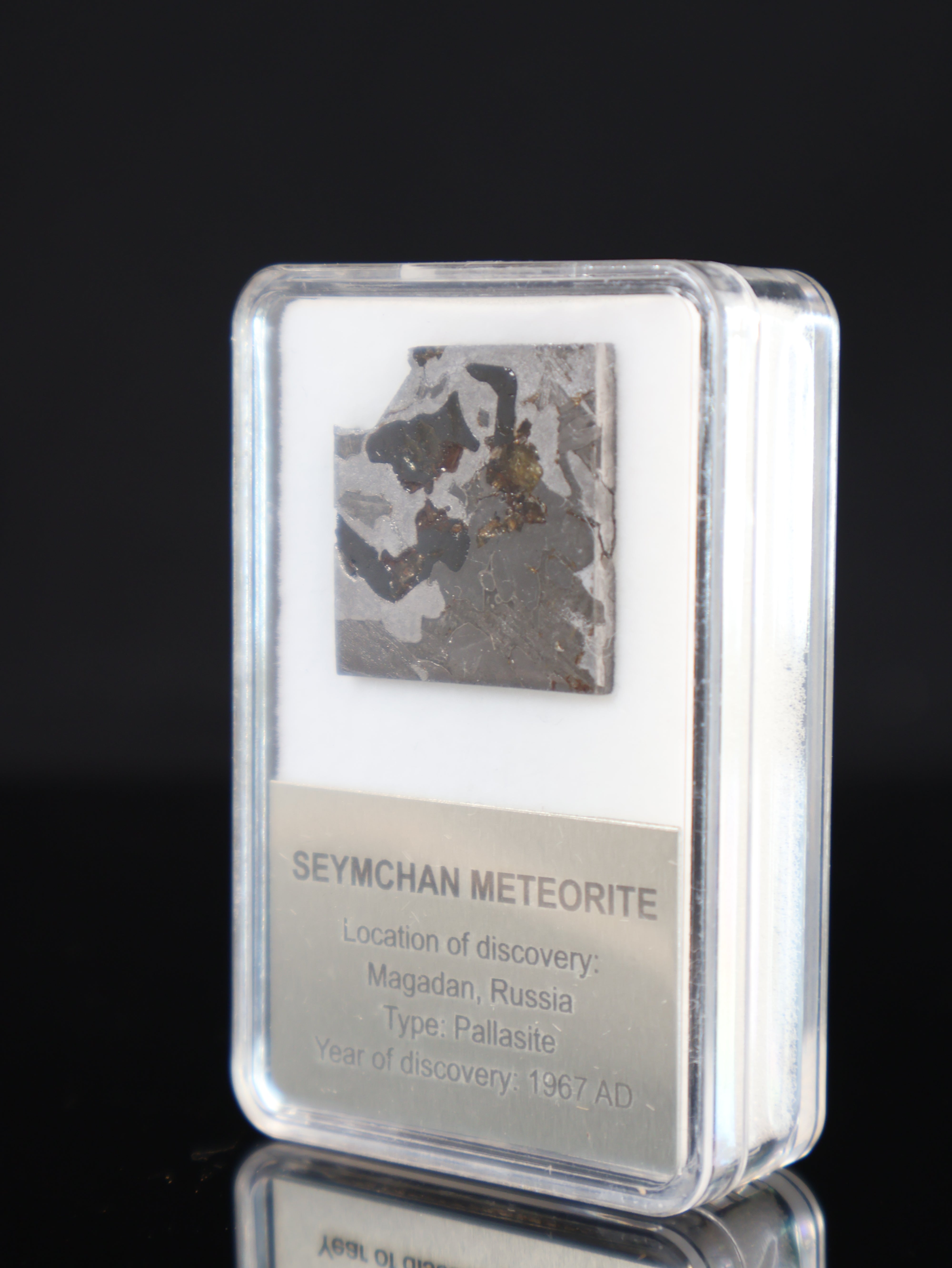 SEYMCHAN METEORITE, RUSSIA. DISPLAY BOX. 6,3 GRAMS.