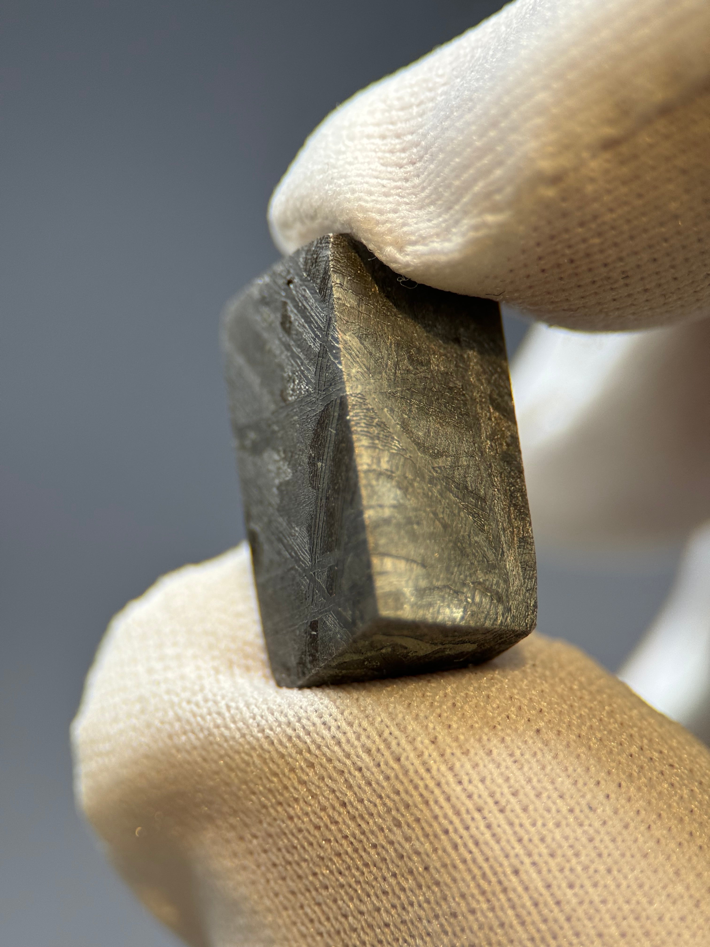 MUONIONALUSTA METEORITE, SWEDEN. DISPLAY BOX. 9,5 GRAMS.