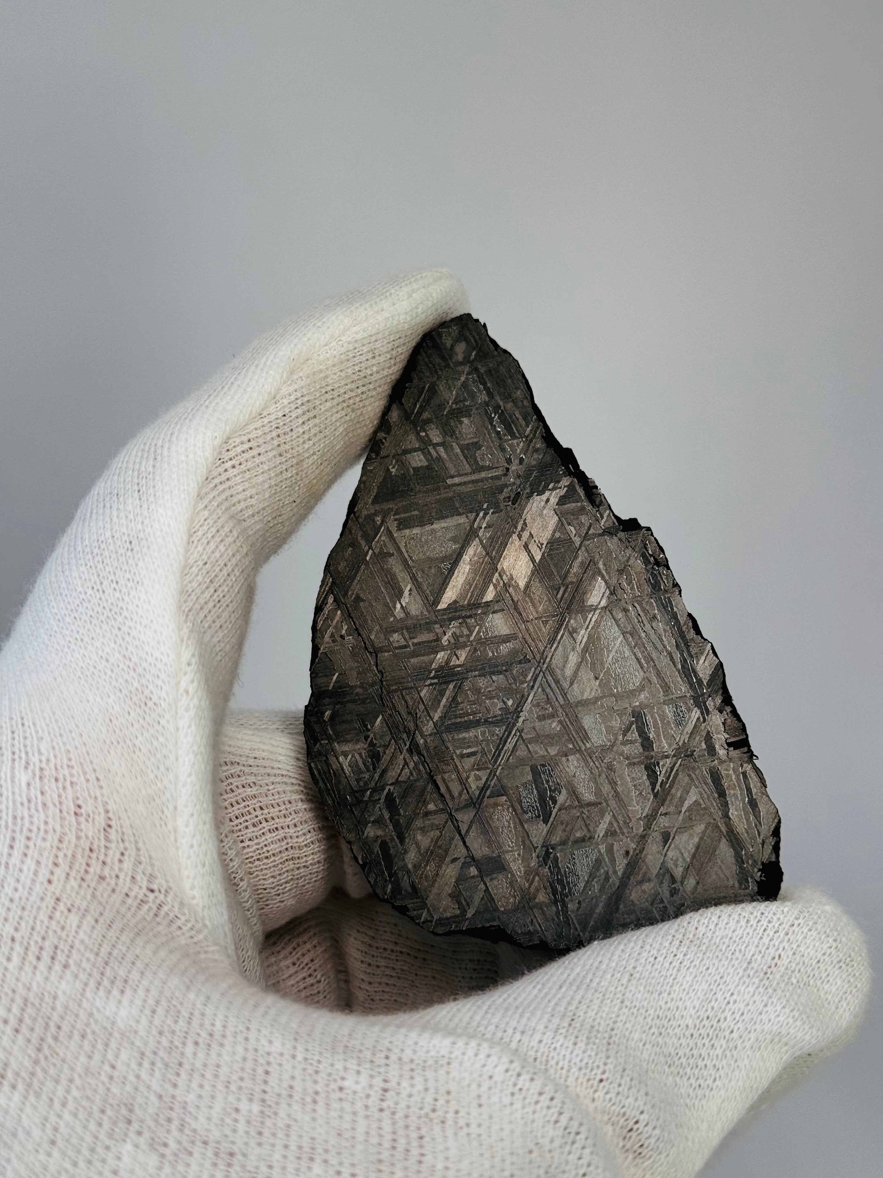 Muonionalusta Meteorite, Sweden. 98,36 grams slice.