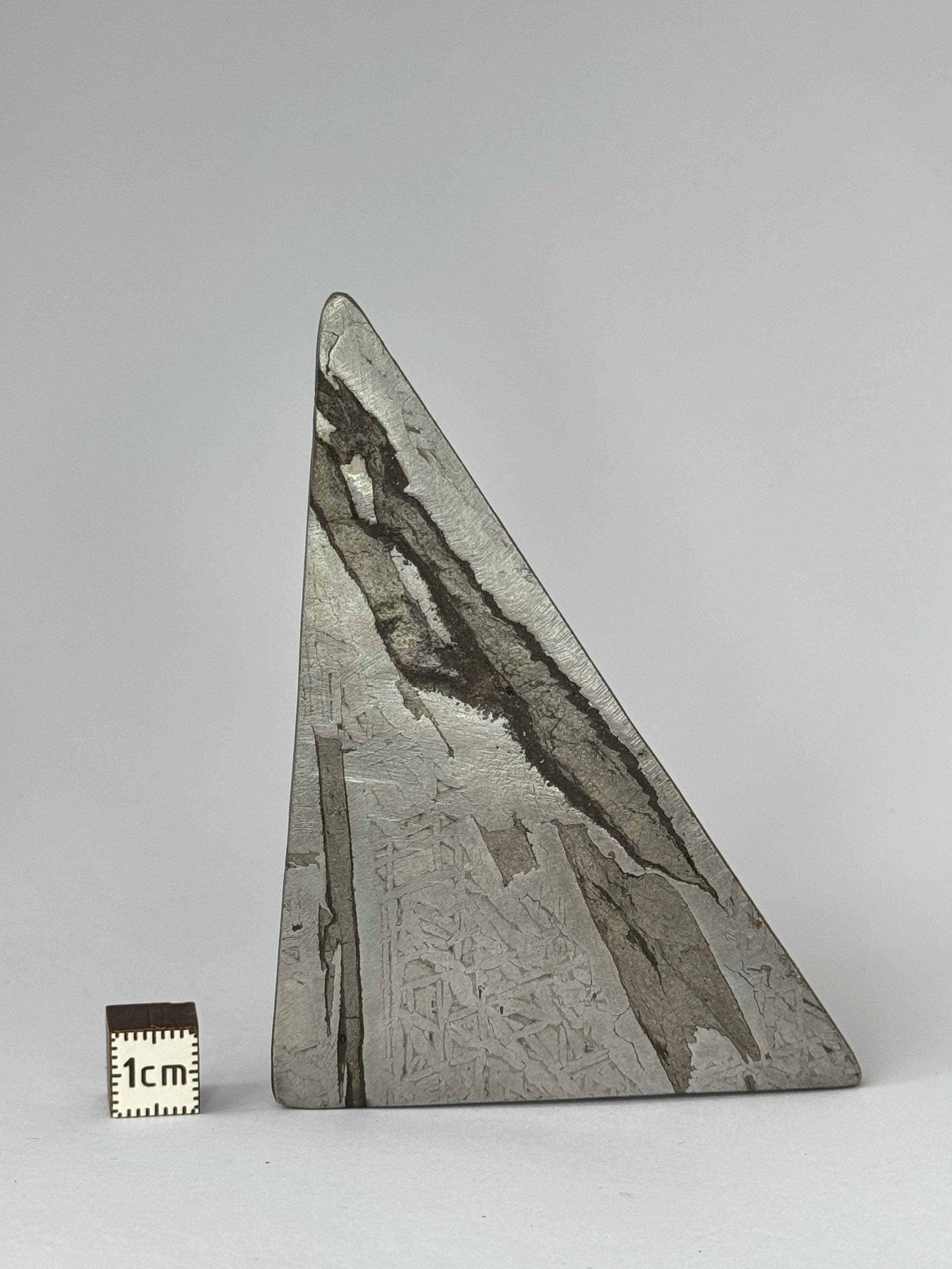 Aletai meteorite, Gobi desert, China. 108,18 grams.