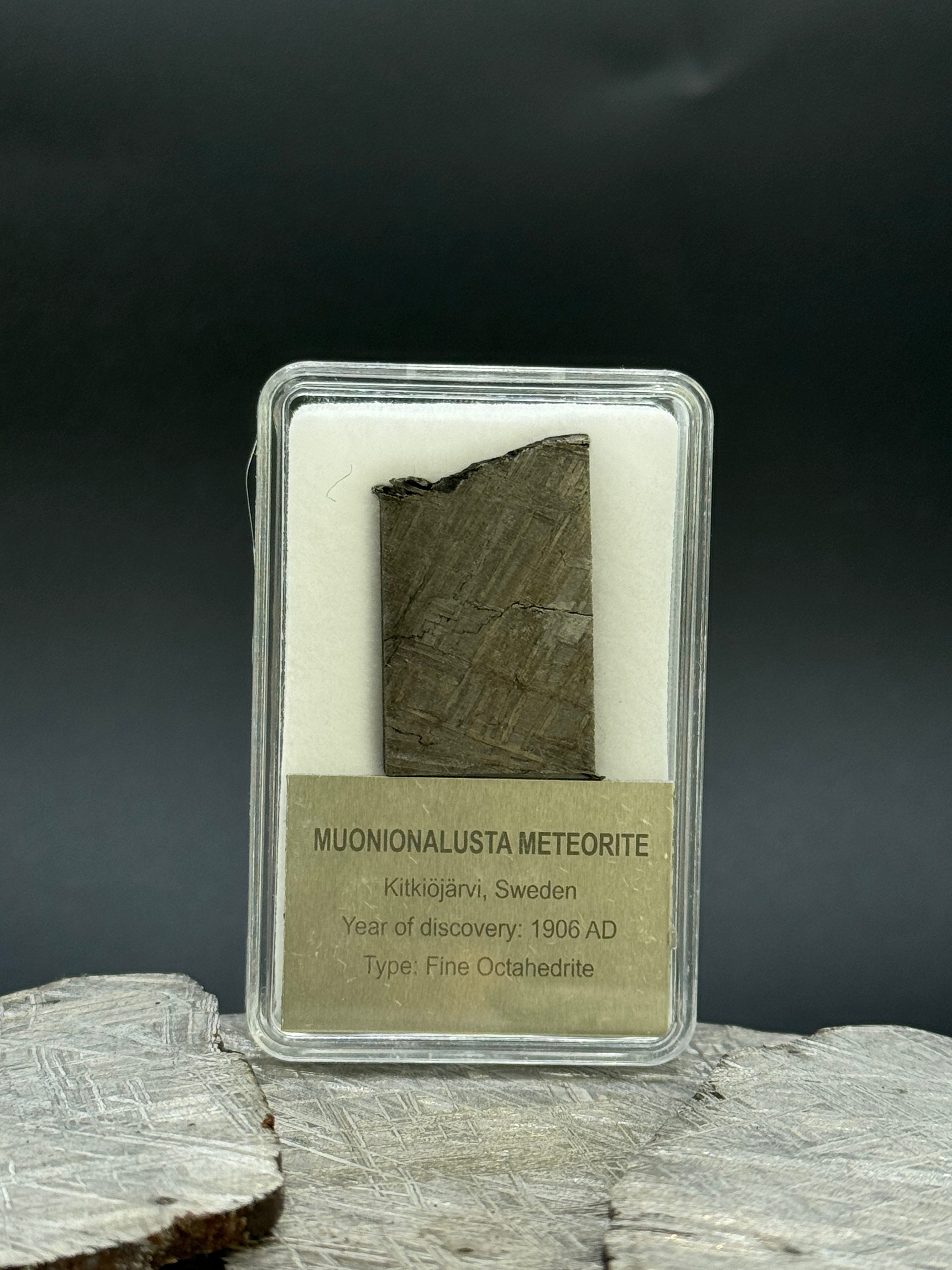 Muonionalusta meteorite, Sweden. Display box. 10,6 grams.