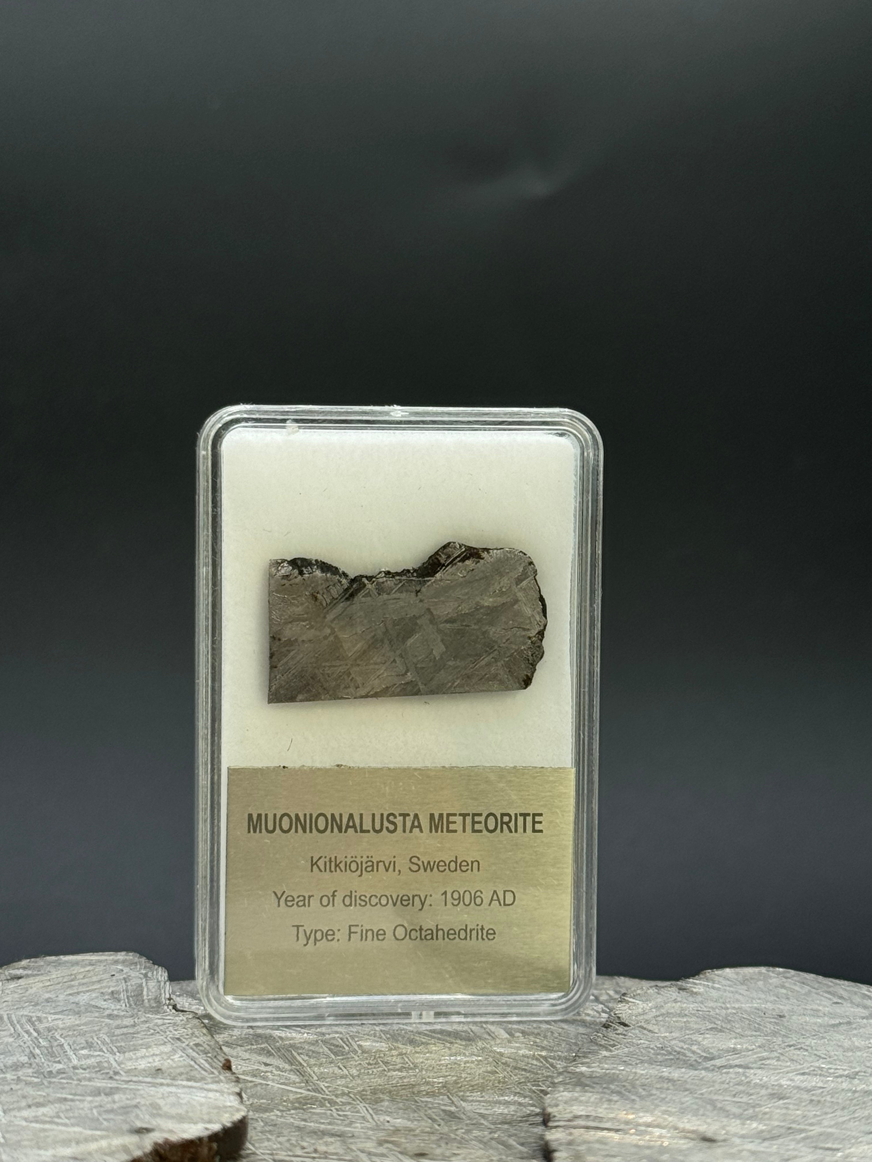 Muonionalusta meteorite, Sweden. Display box. 6,5 grams.