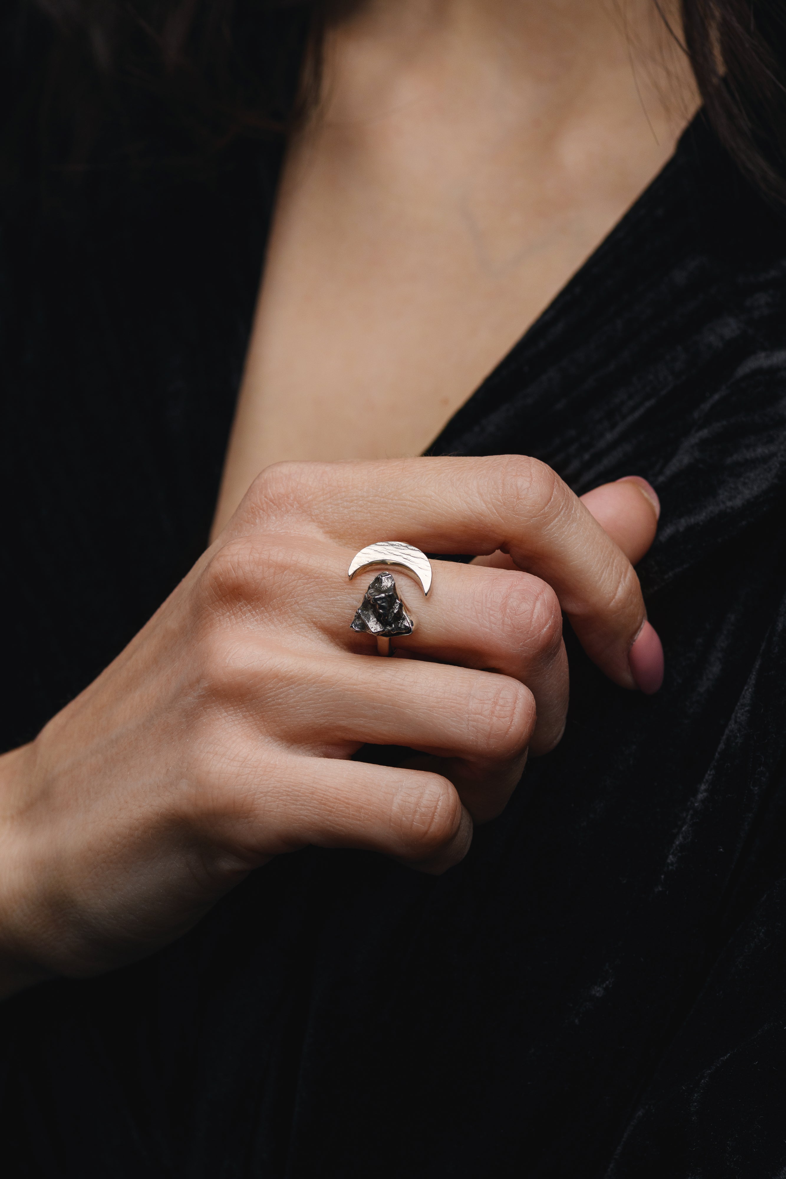 Moon ring with Campo del Cielo meteorite