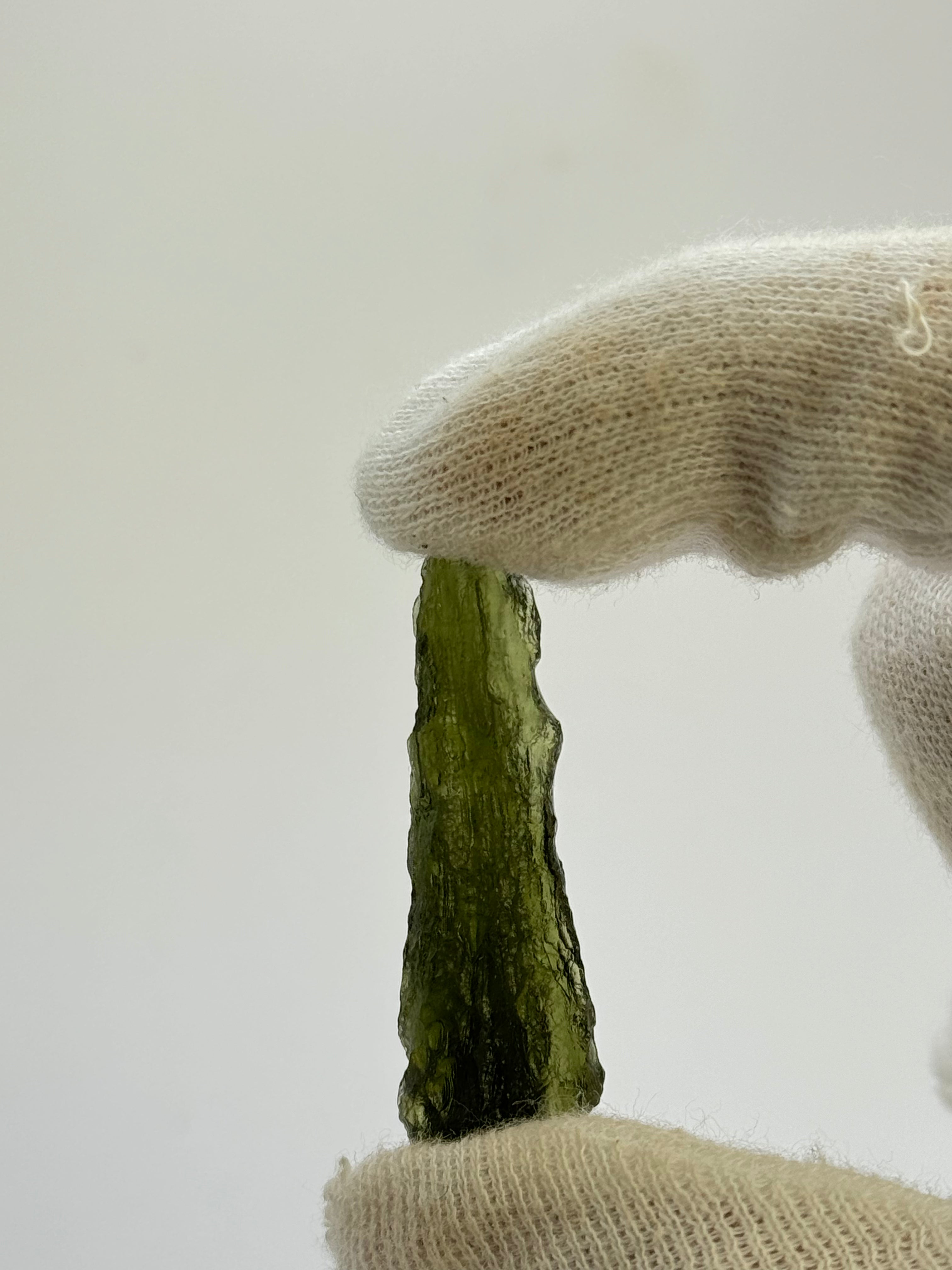 Raw Moldavite, Czech Republic. 5,56 grams.