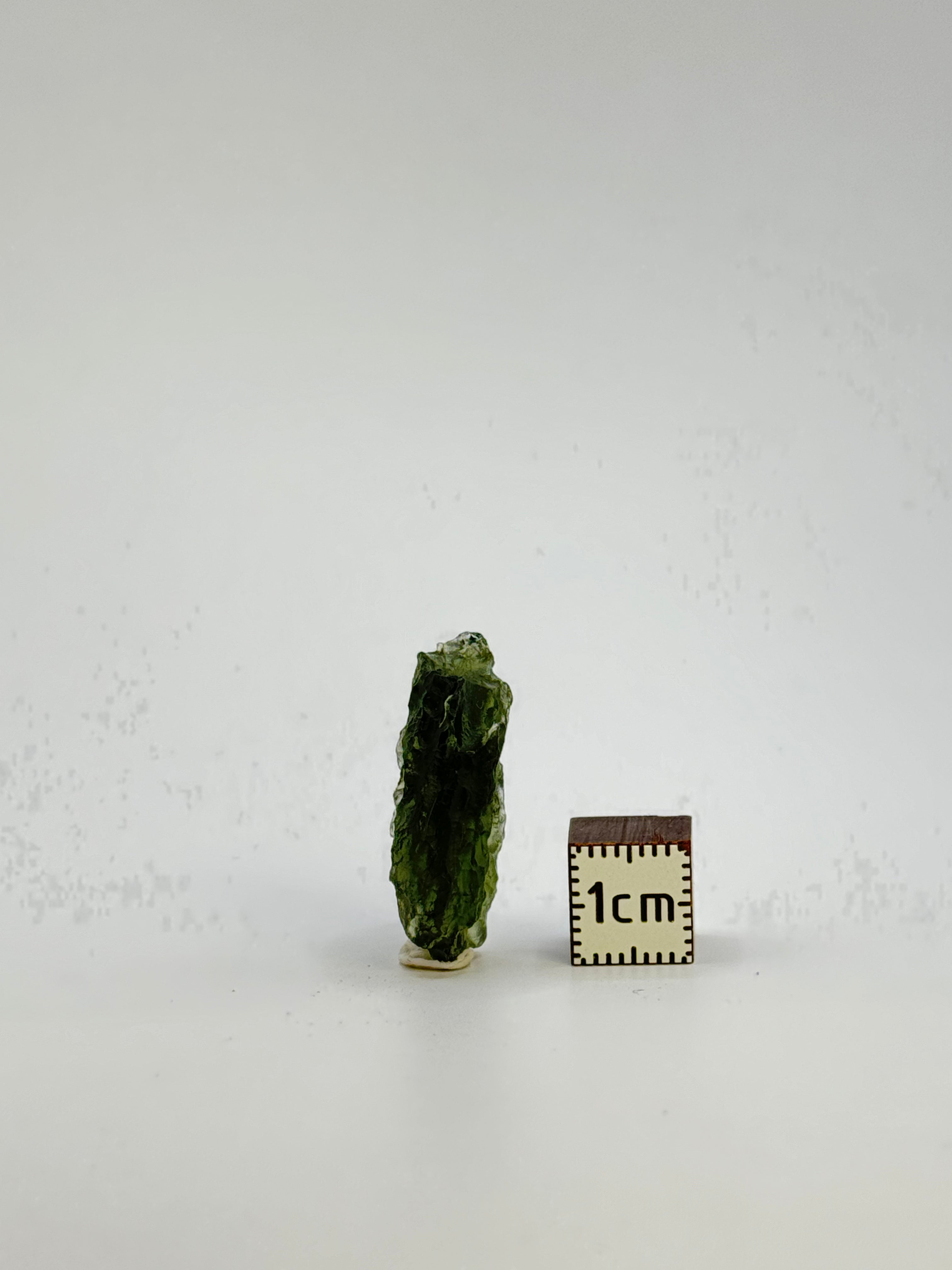 Raw Moldavite, Czech Republic. 3,09 grams.