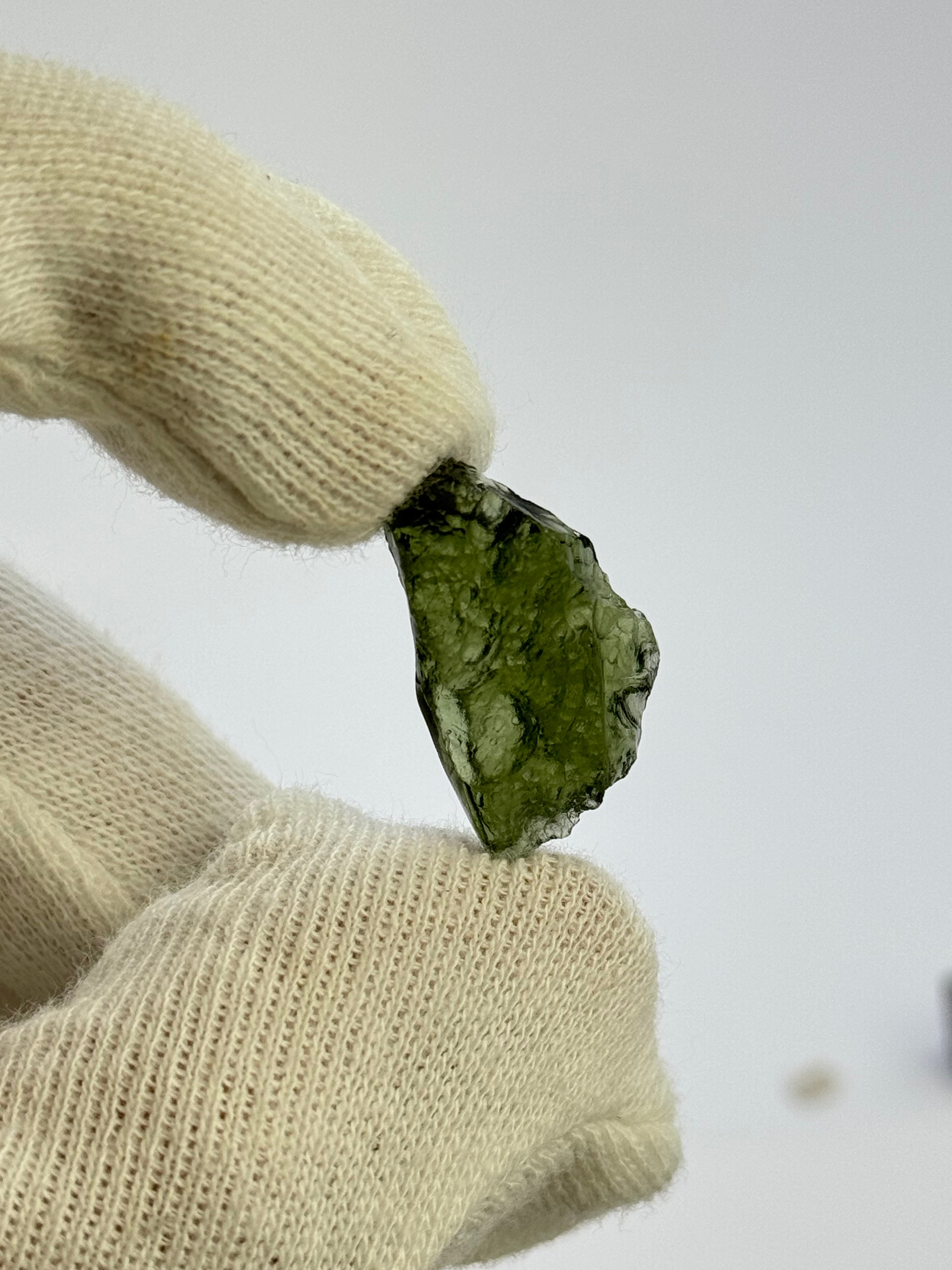 Raw Moldavite, Czech Republic. 2,64 grams.