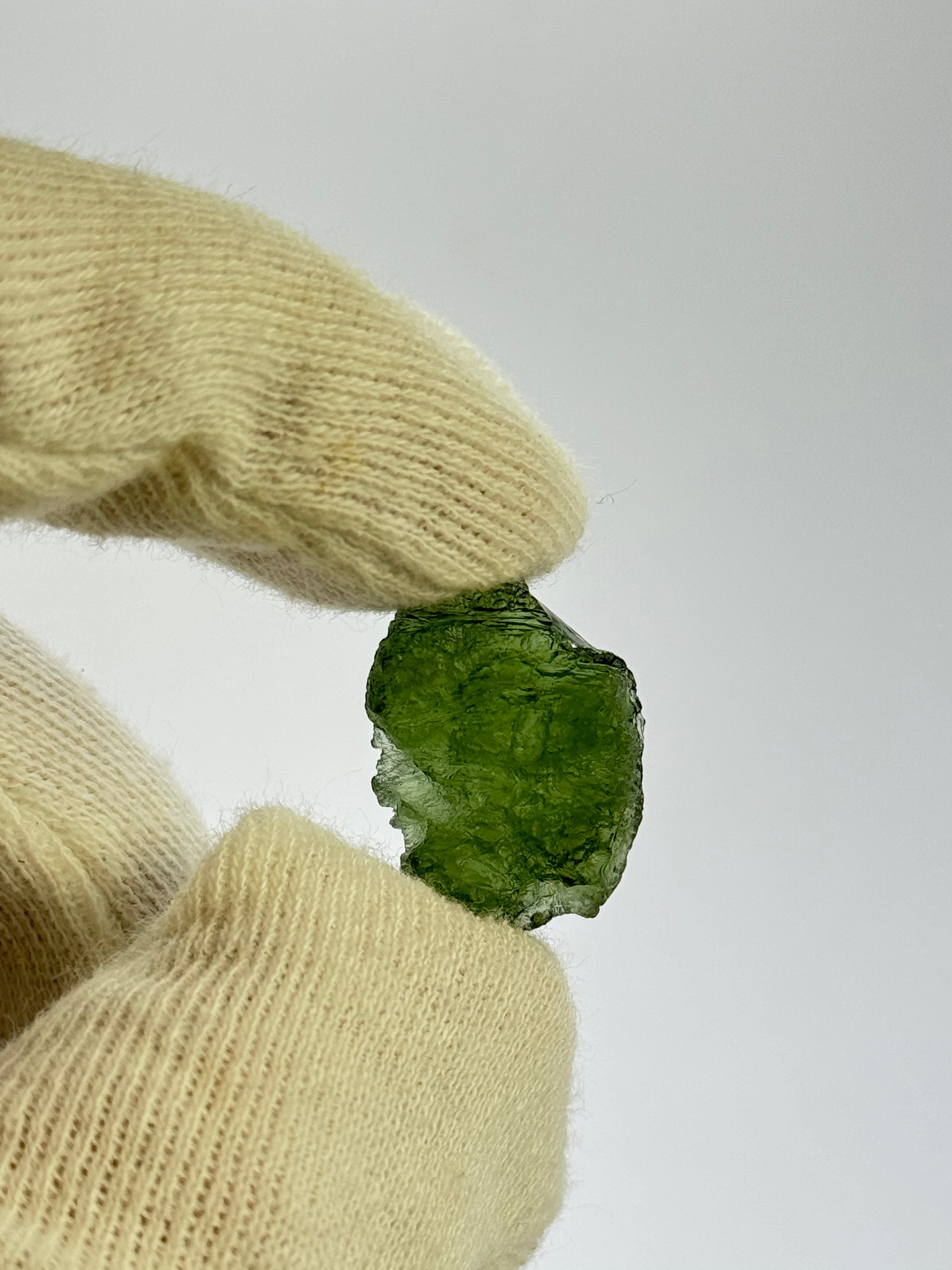 Raw Moldavite, Czech Republic. 3,78 grams.