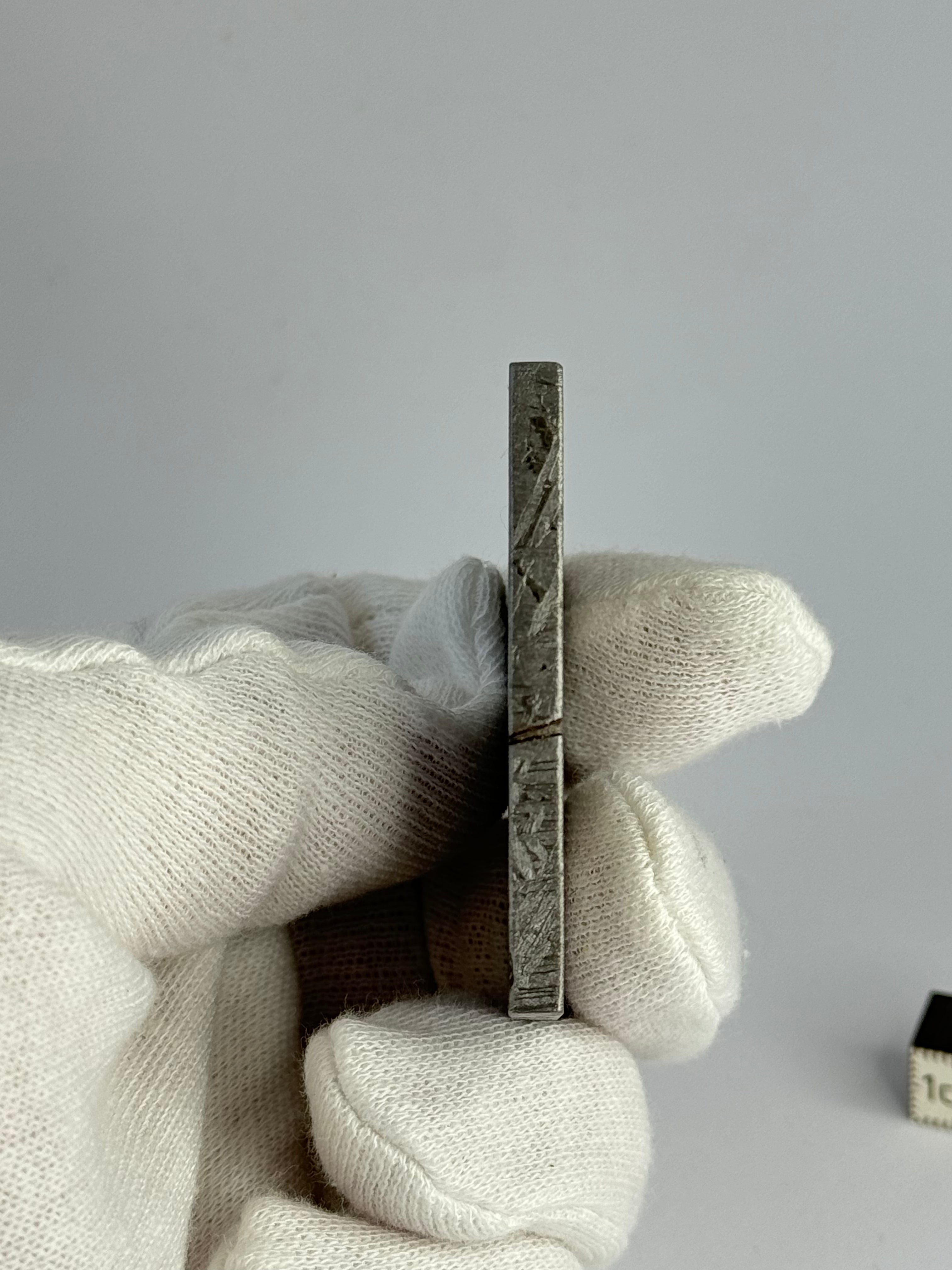 Aletai meteorite, Gobi Desert, China. 79,8 grams.