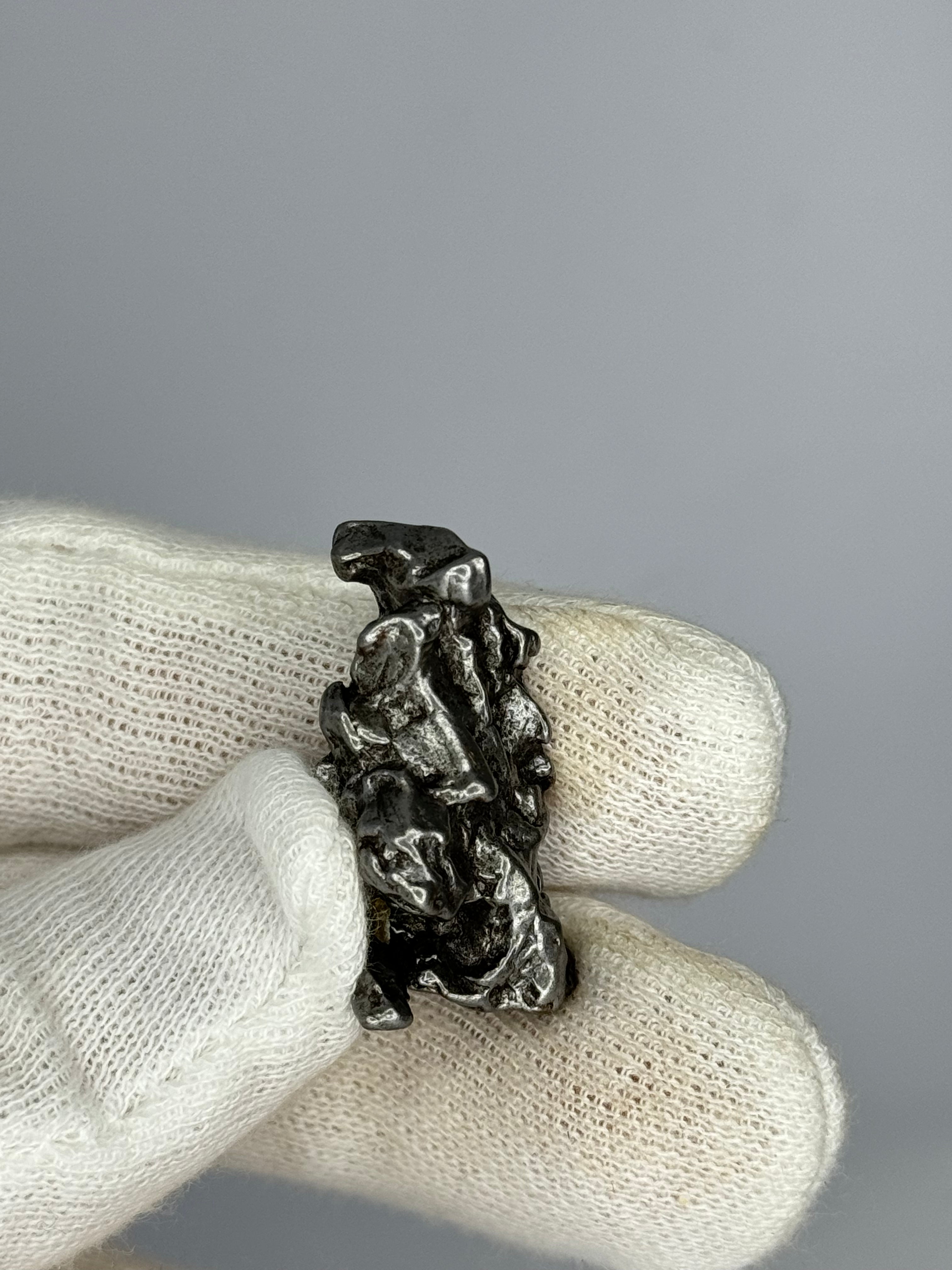 Campo del Cielo, South America. 20,19 grams.