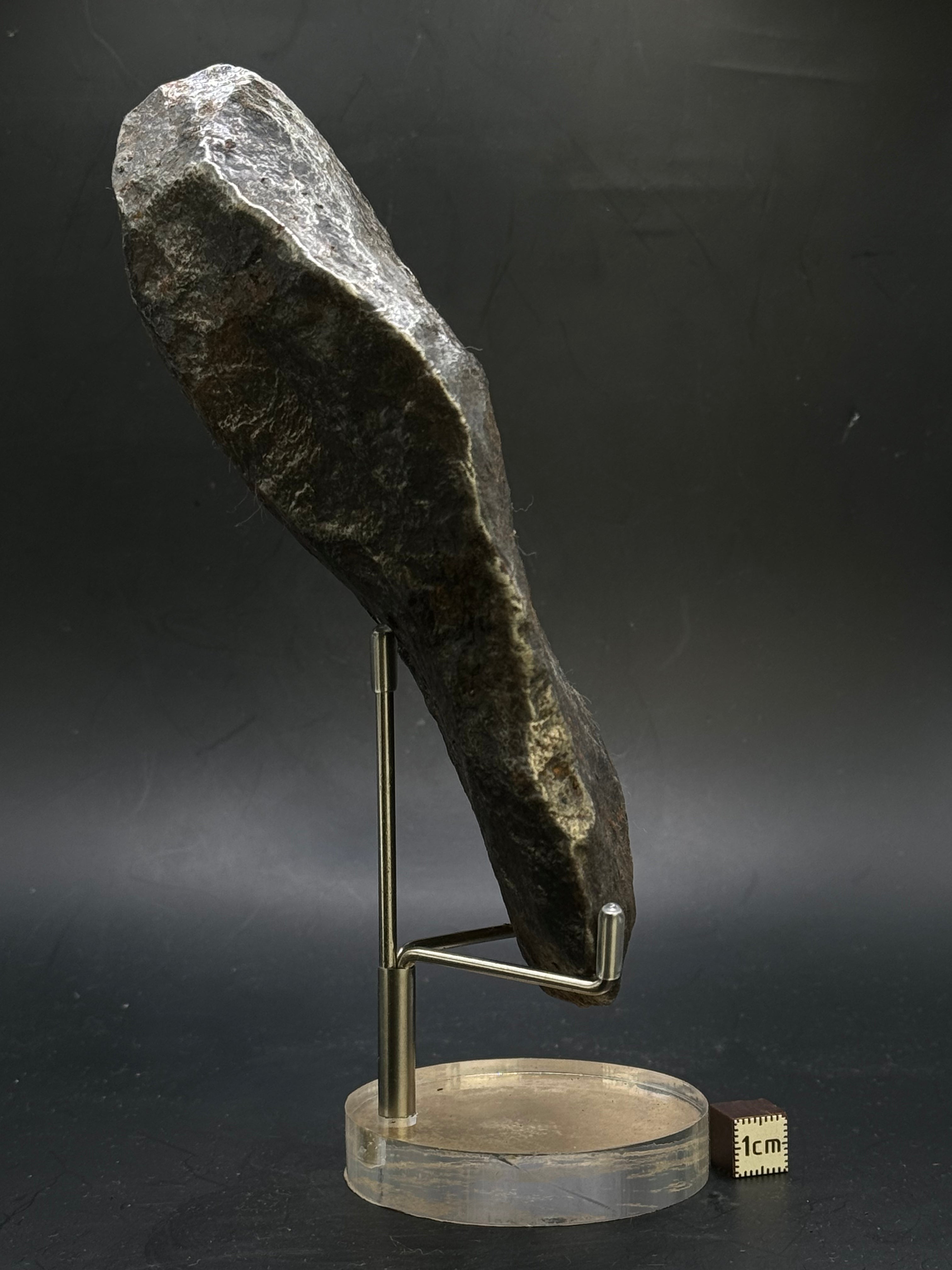 MUONIONALUSTA METEORITE, SWEDEN. FULL METEORITE 1778 GRAMS.