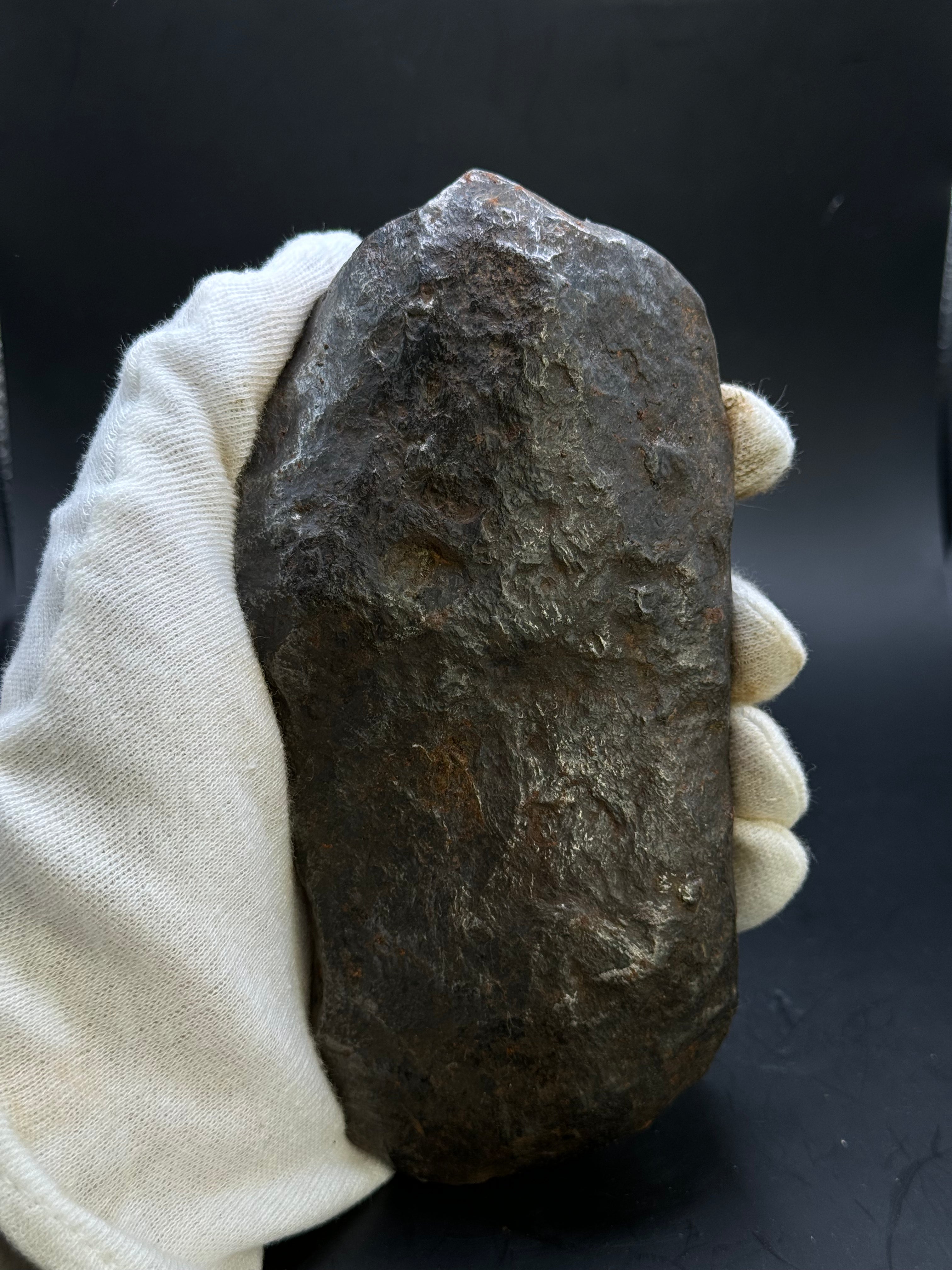 MUONIONALUSTA METEORITE, SWEDEN. FULL METEORITE 1778 GRAMS.