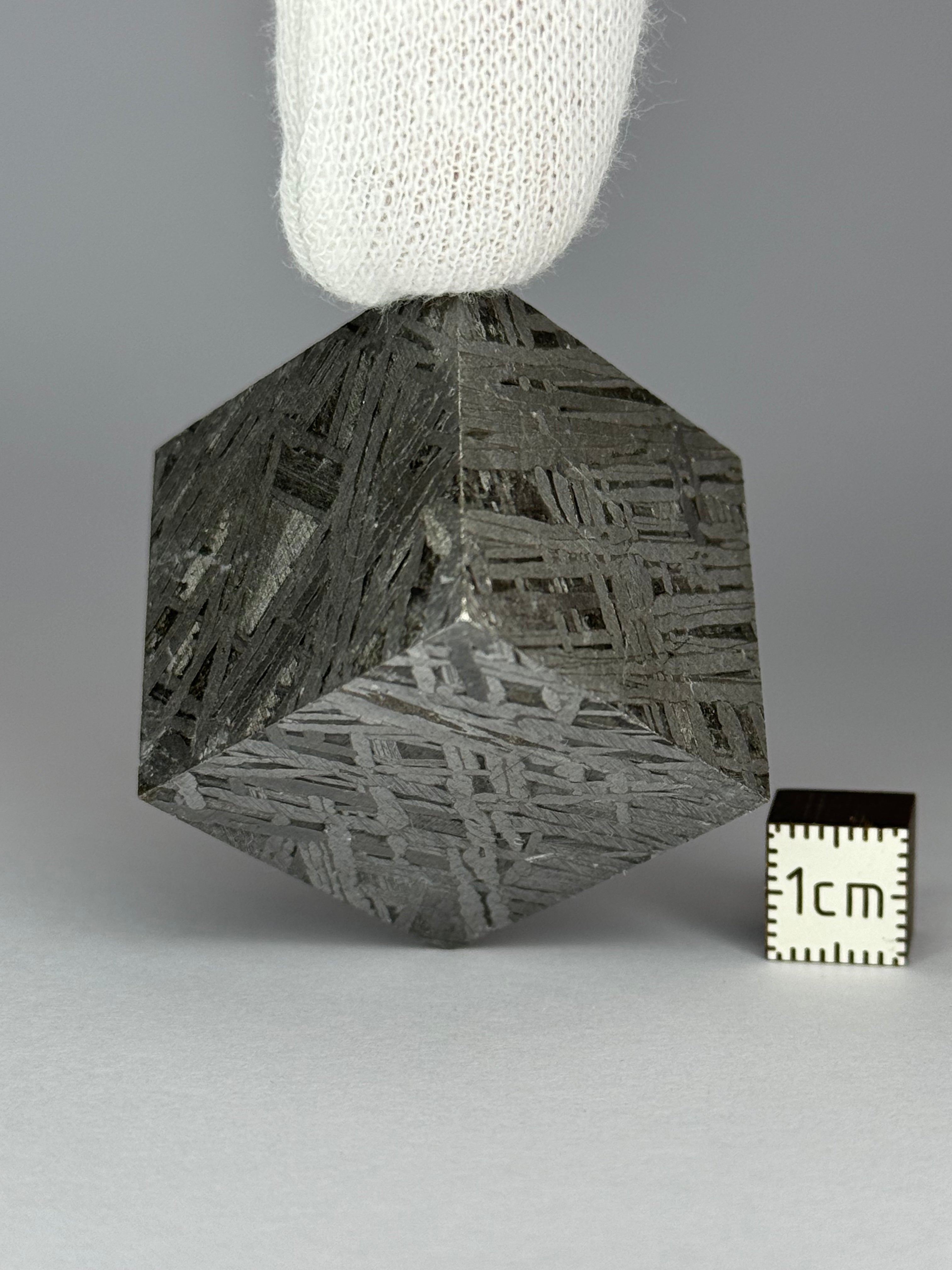 Aletai meteorite Cube, Gobi Desert, China. 190 grams.