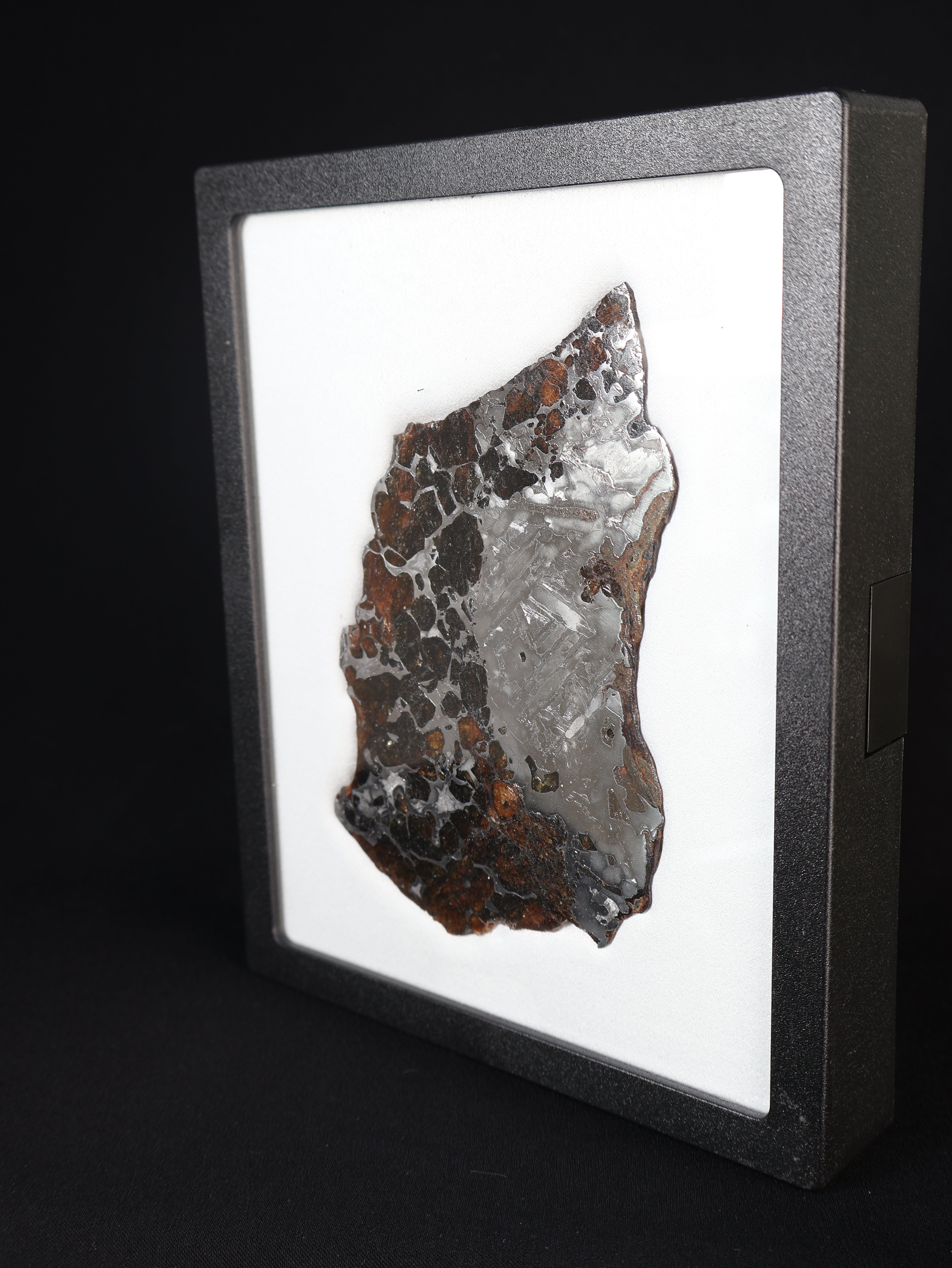 SEYMCHAN METEORITE, MAGADAN REGION, RUSSIA. 97,6 GRAMS.