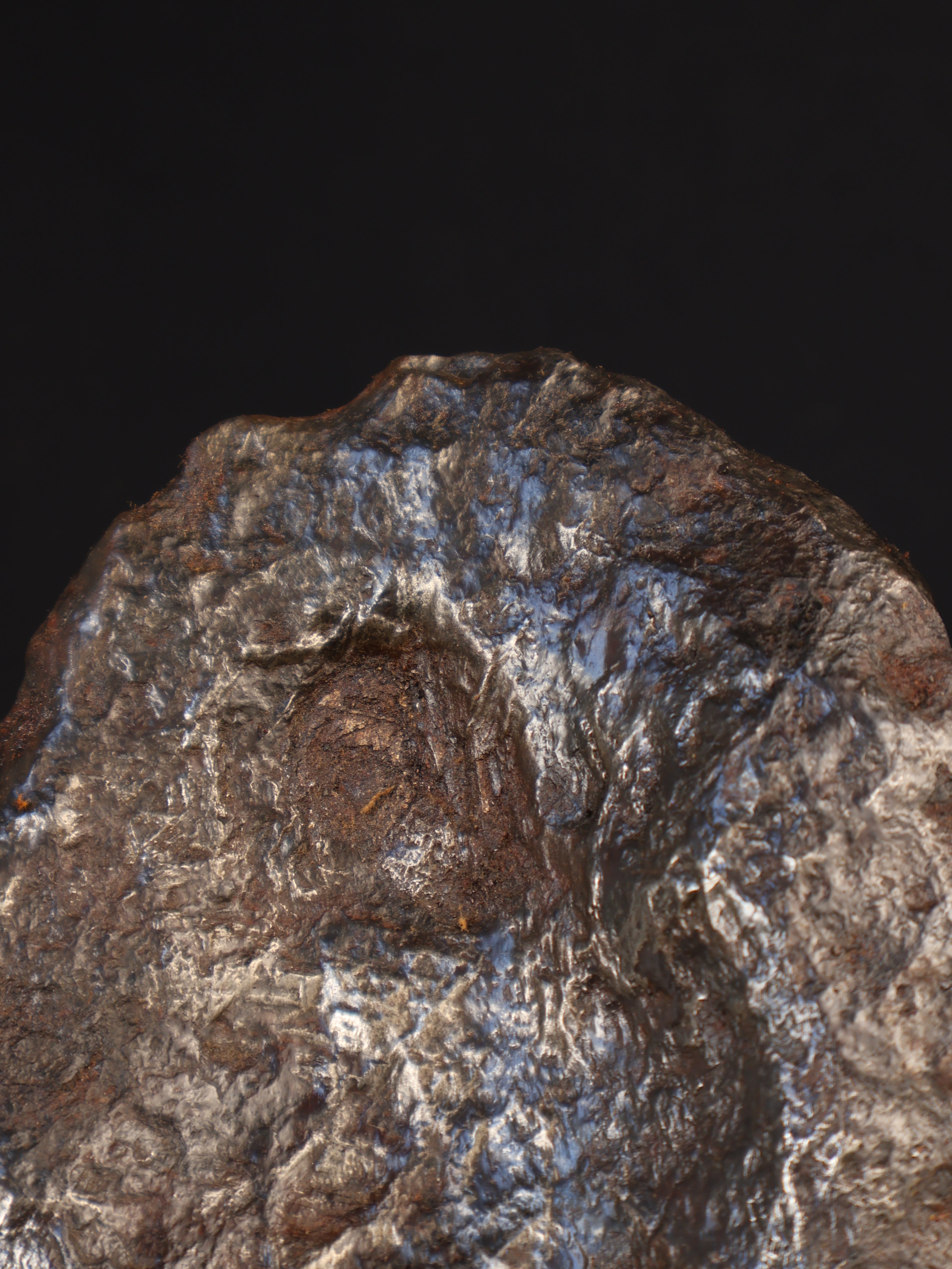 MUONIONALUSTA METEORITE, SWEDEN. FULL METEORITE 1711 grams.