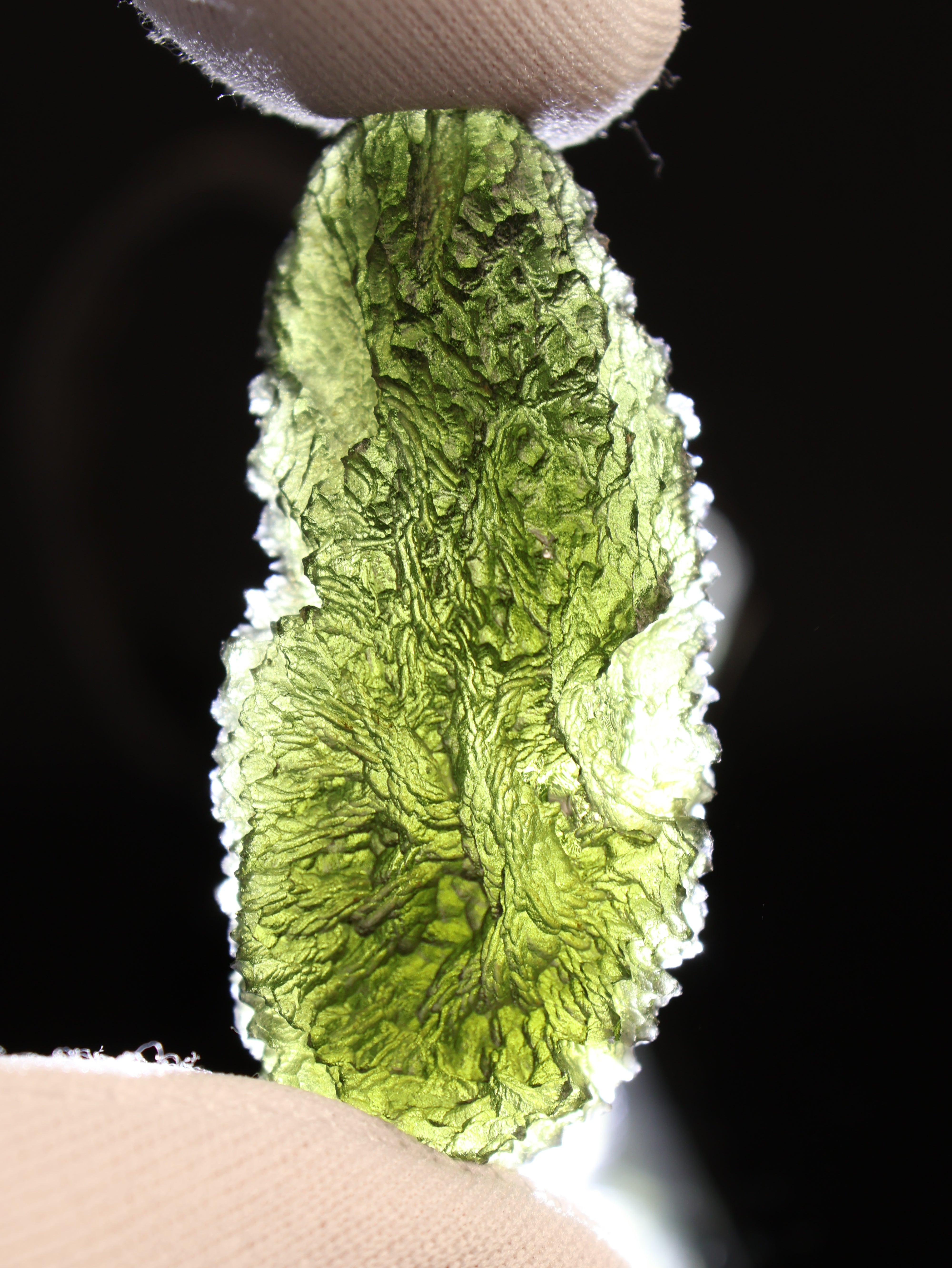 RAW MOLDAVITE, CZECH REPUBLIC. 18,1 GRAMS.