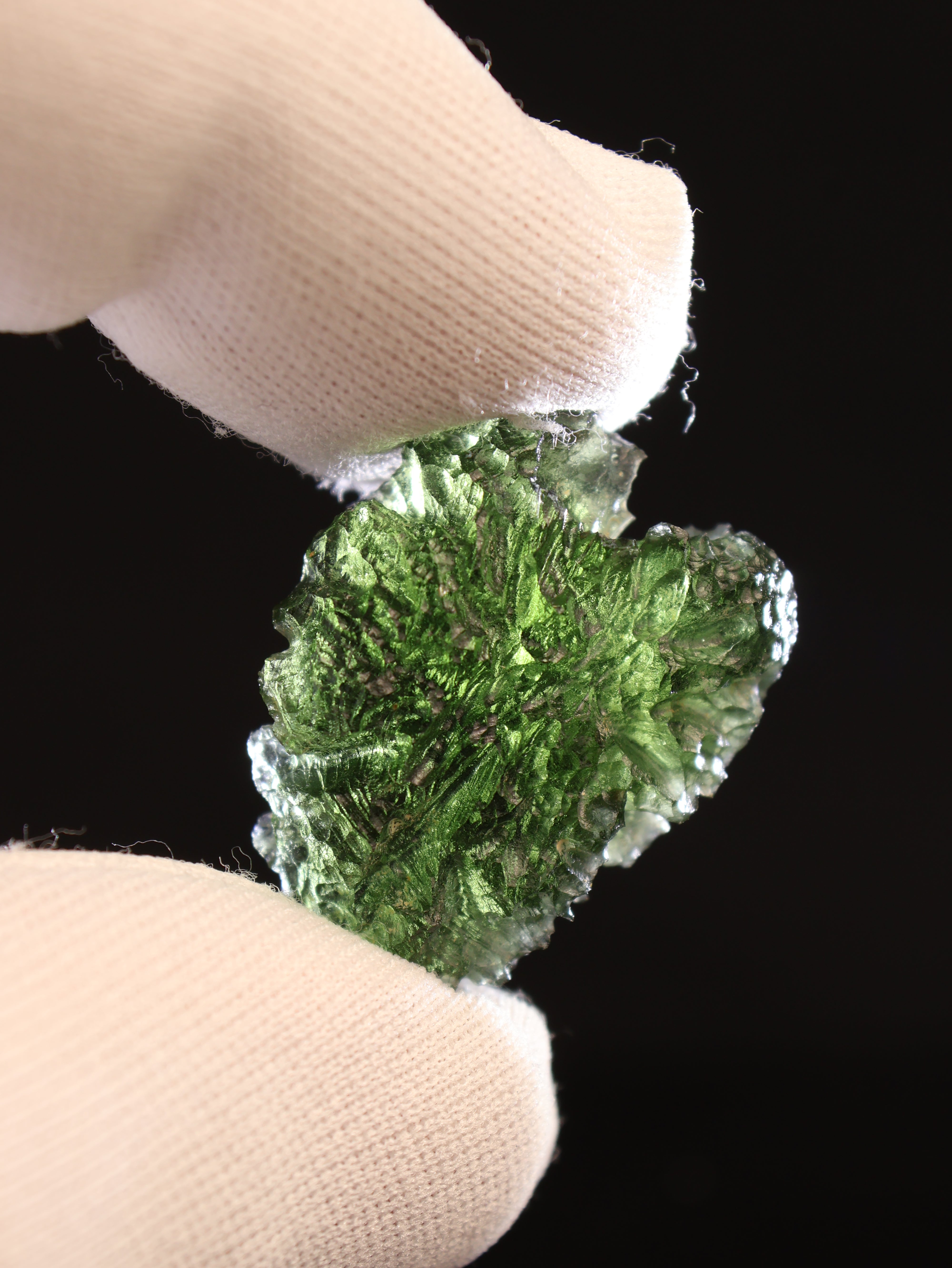 RAW MOLDAVITE, CZECH REPUBLIC. 6,26 GRAMS.