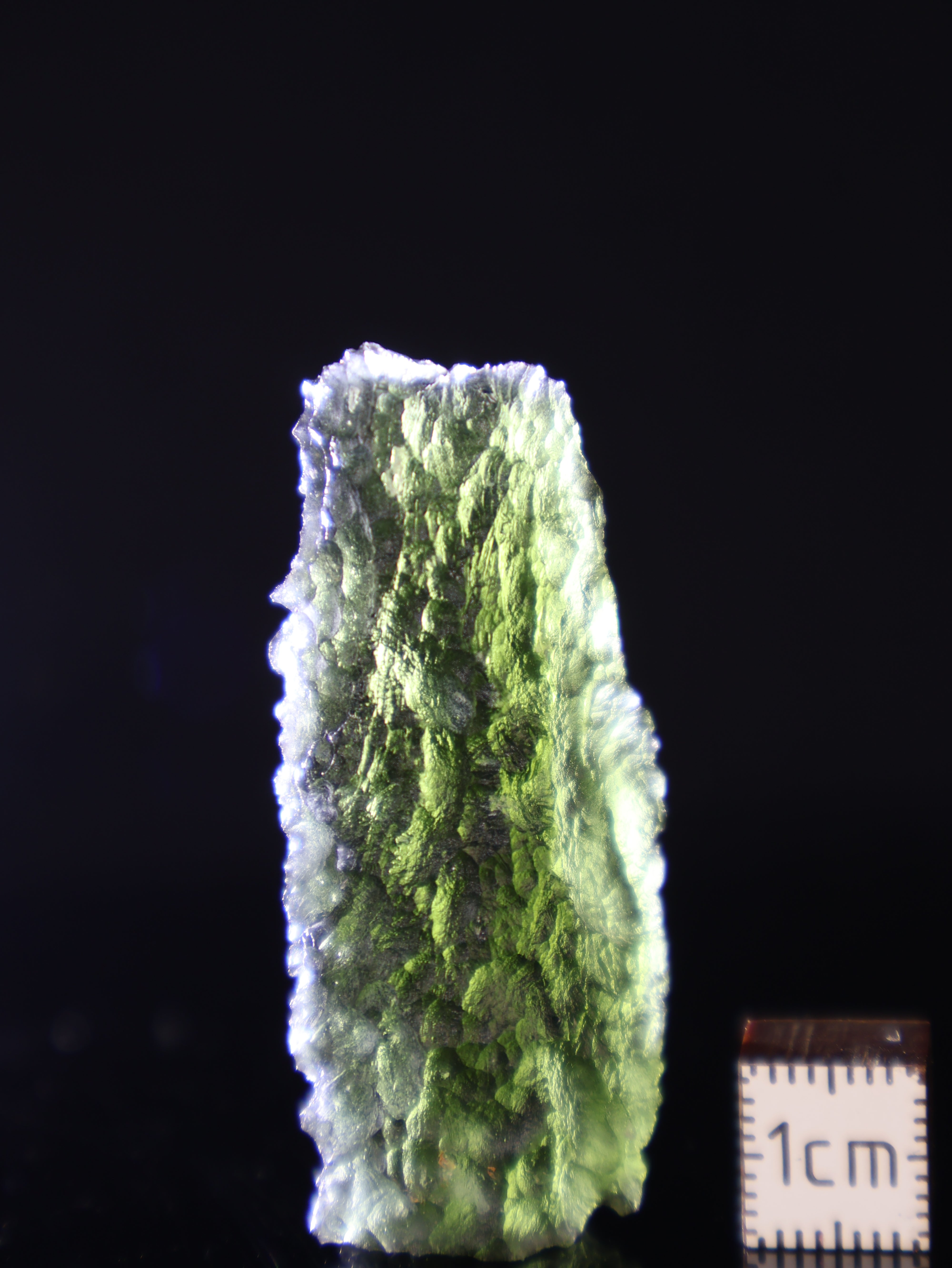 RAW MOLDAVITE, CZECH REPUBLIC. 18,3 GRAMS.