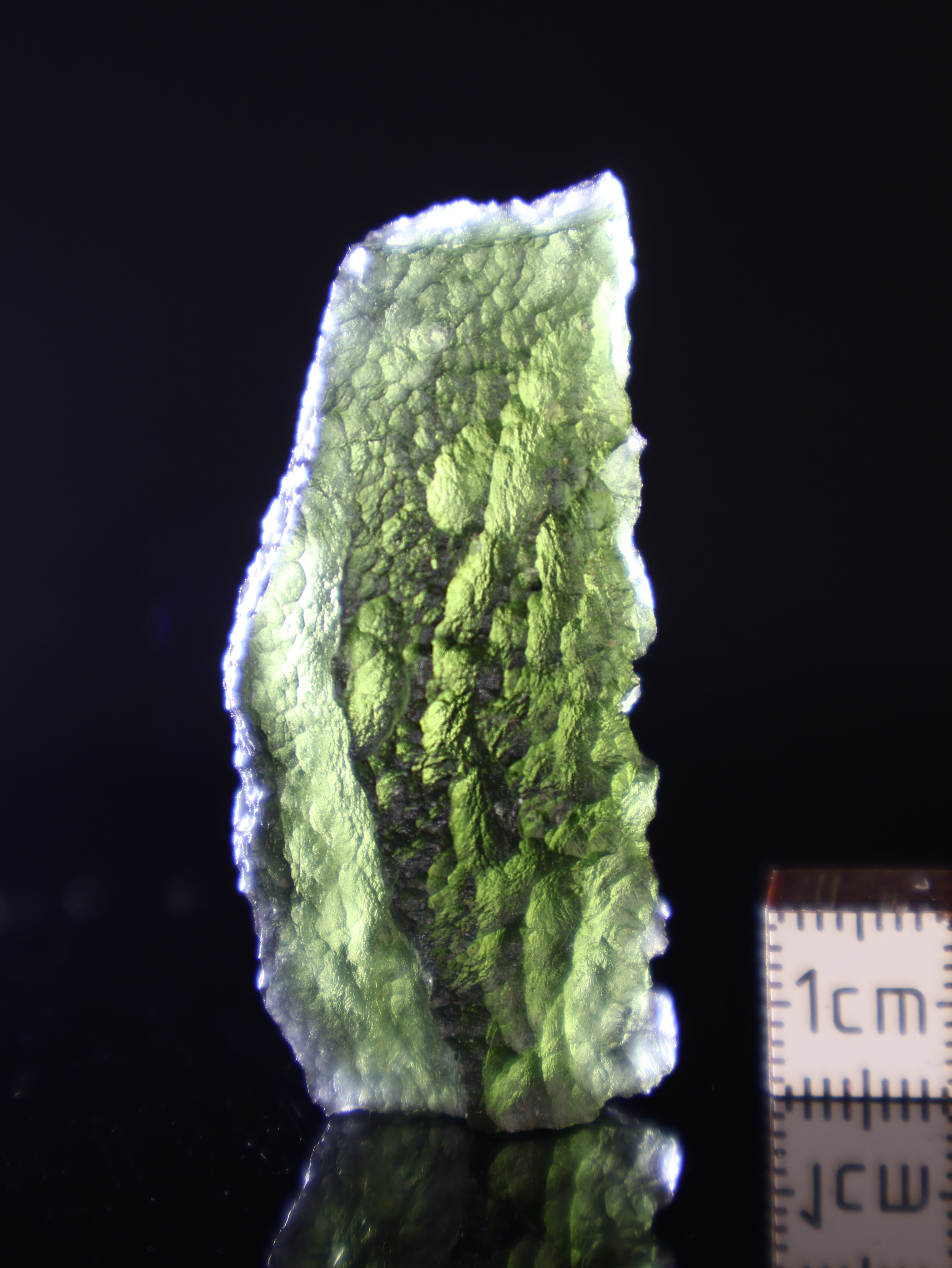 RAW MOLDAVITE, CZECH REPUBLIC. 18,3 GRAMS.