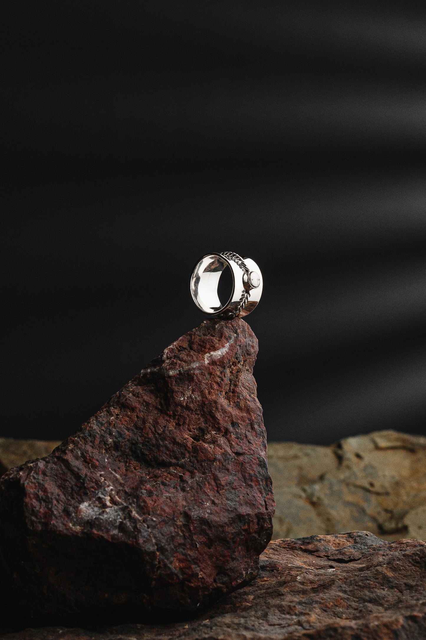 Muonionalusta meteorite Balinese ring with Silver 925