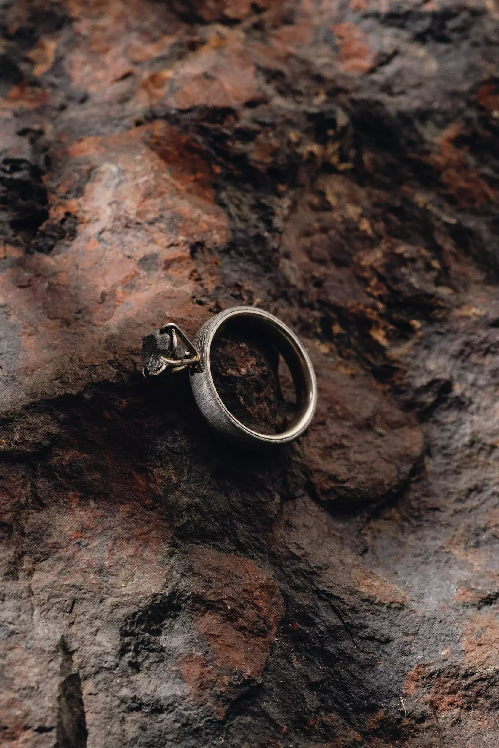 Astra Diamond, Muonionalusta Meteorite Ring