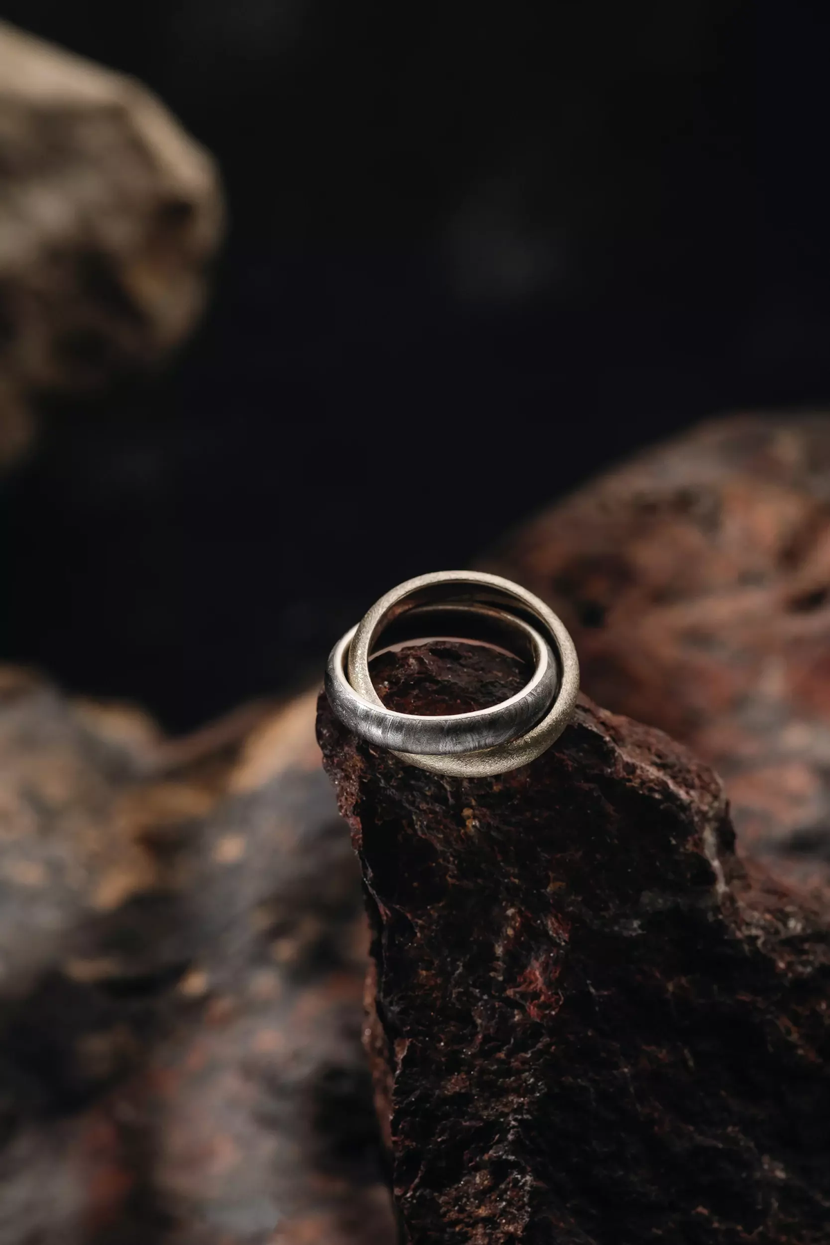 Muonionalusta Meteorite Ring “Eclipse” - Solid Silver & Meteorite